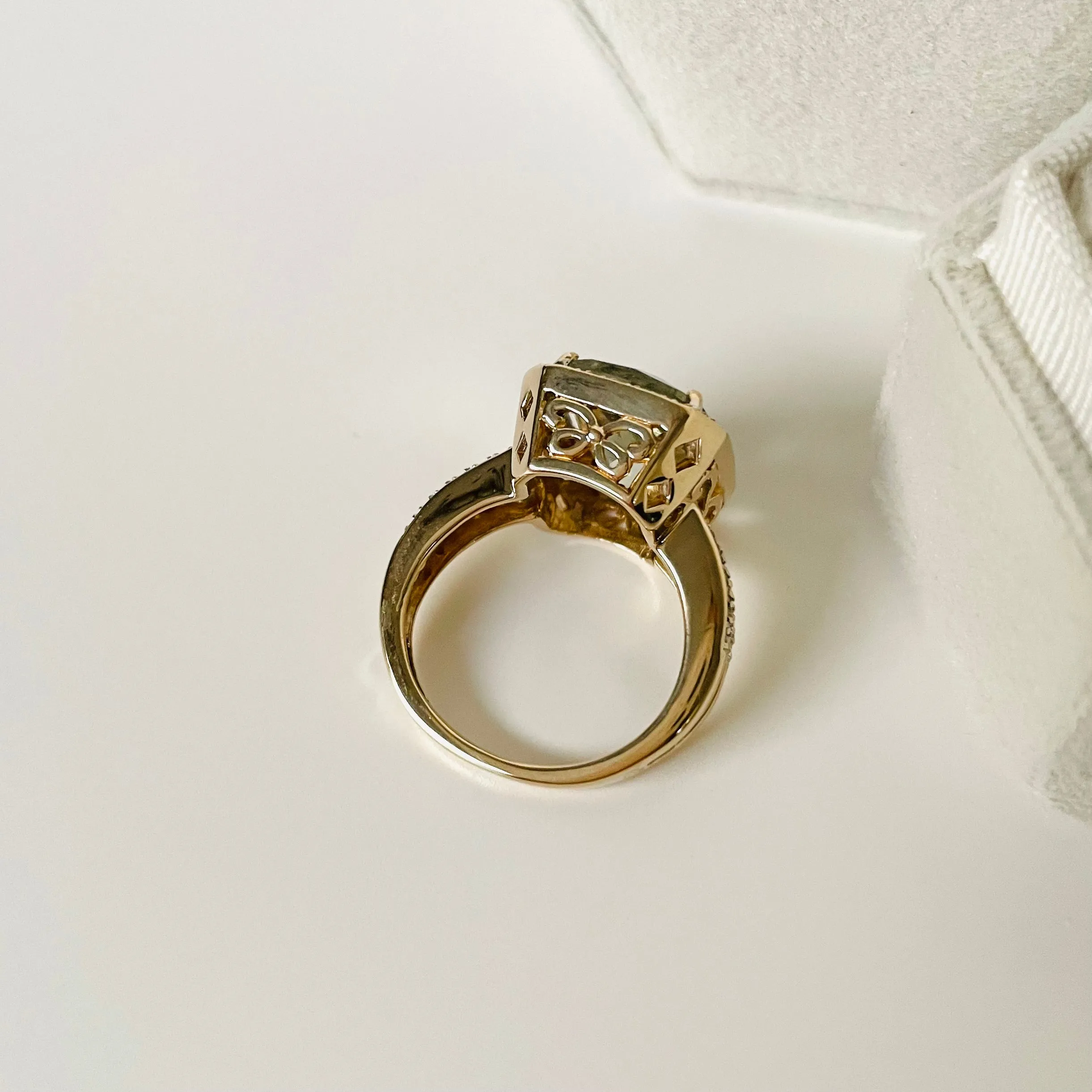 14k Green Amethyst & Diamond Ring