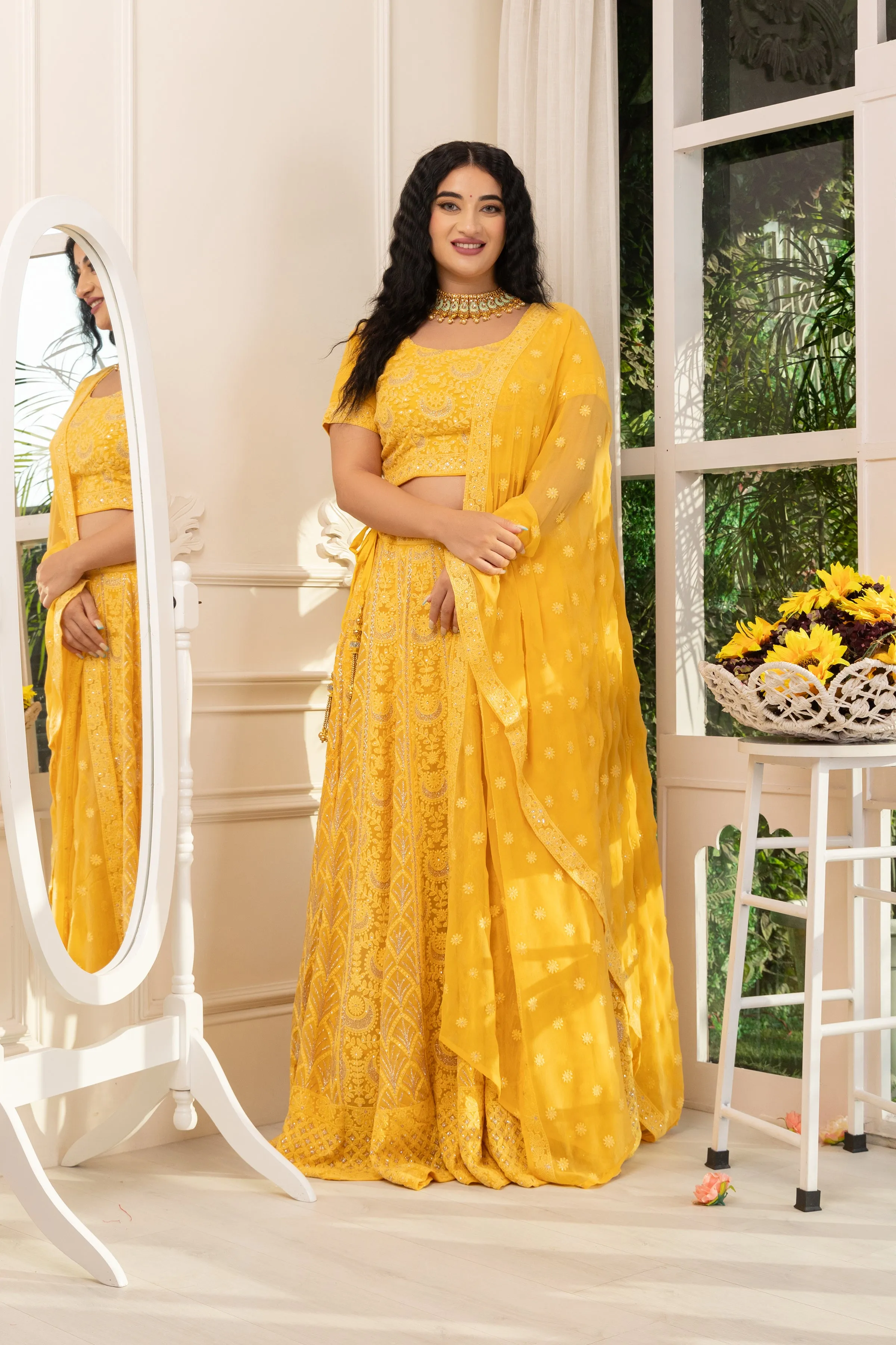 Ambar Alankar Lucknowi Lehenga