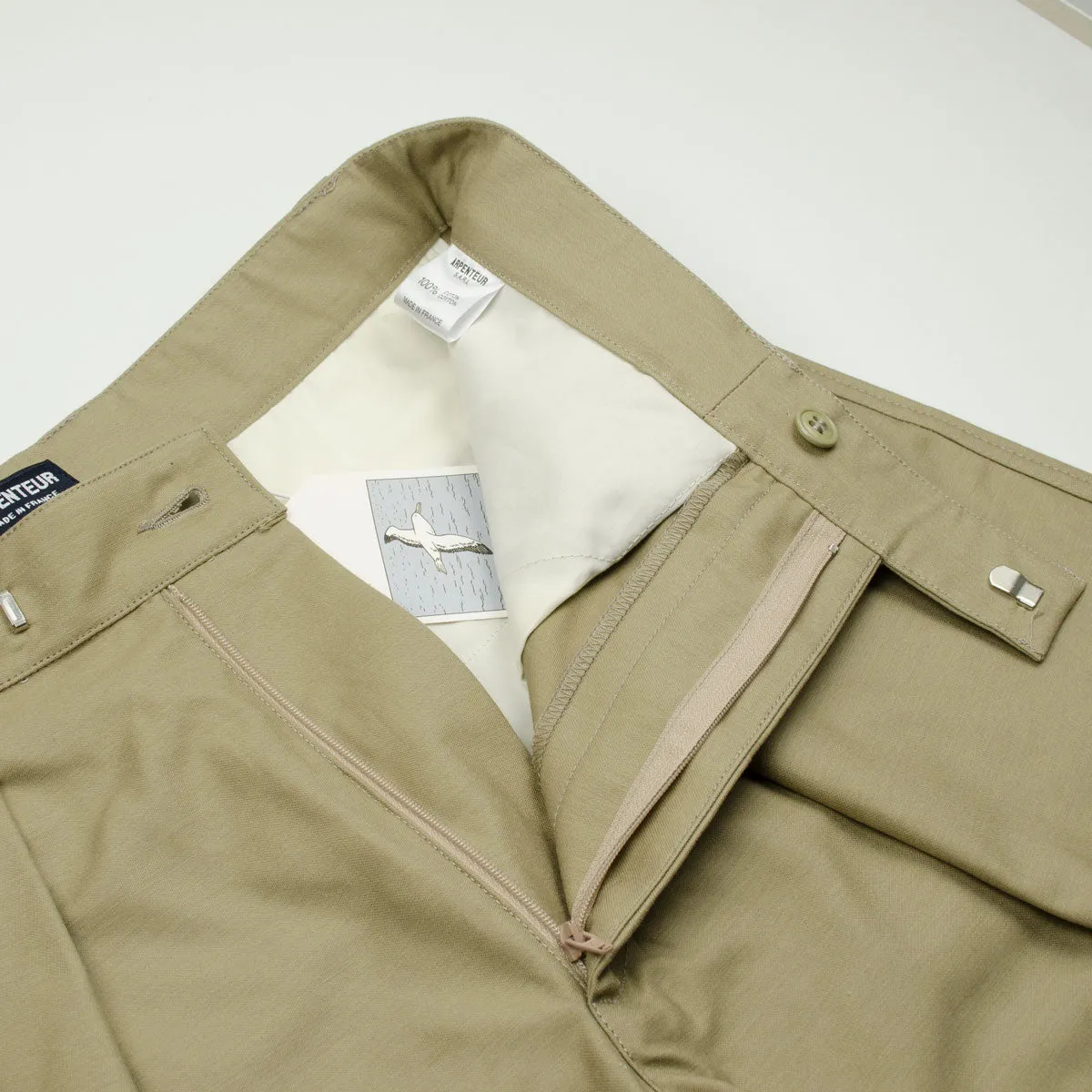 Arpenteur - Chino Shorts Back Satin - Sand