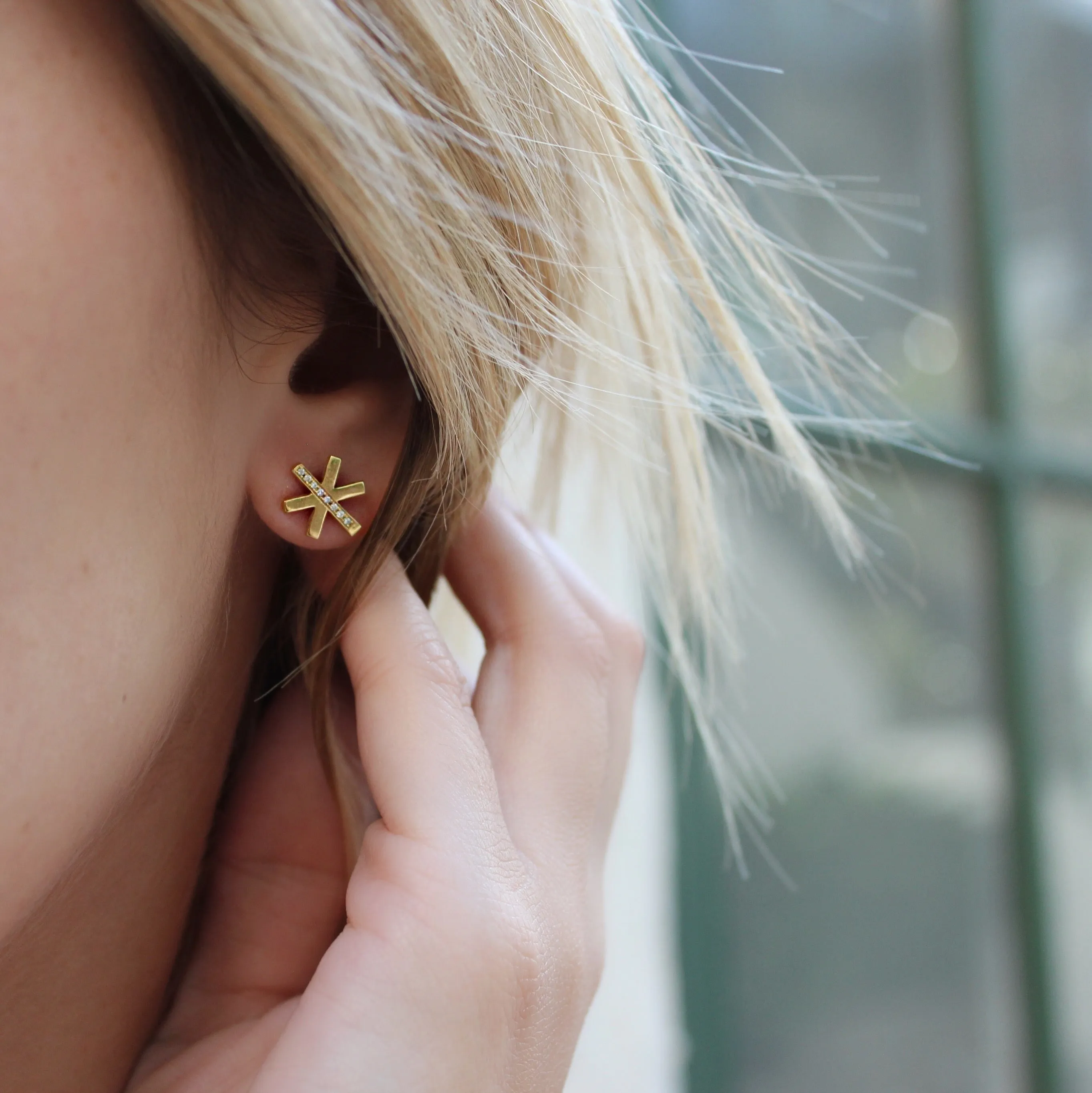 Asterisk Studs