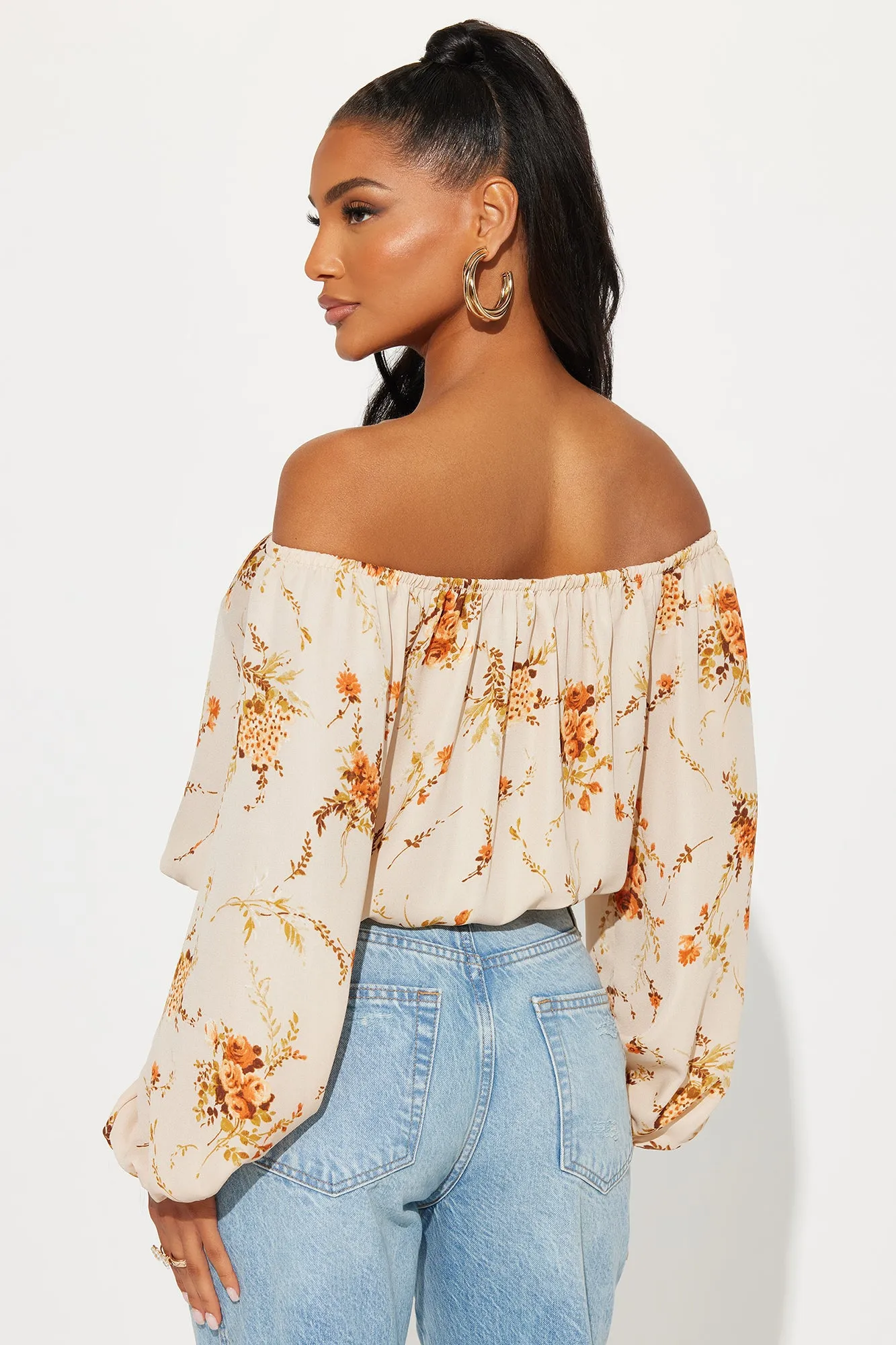 Feelin' Your Vibes Floral Top - Beige