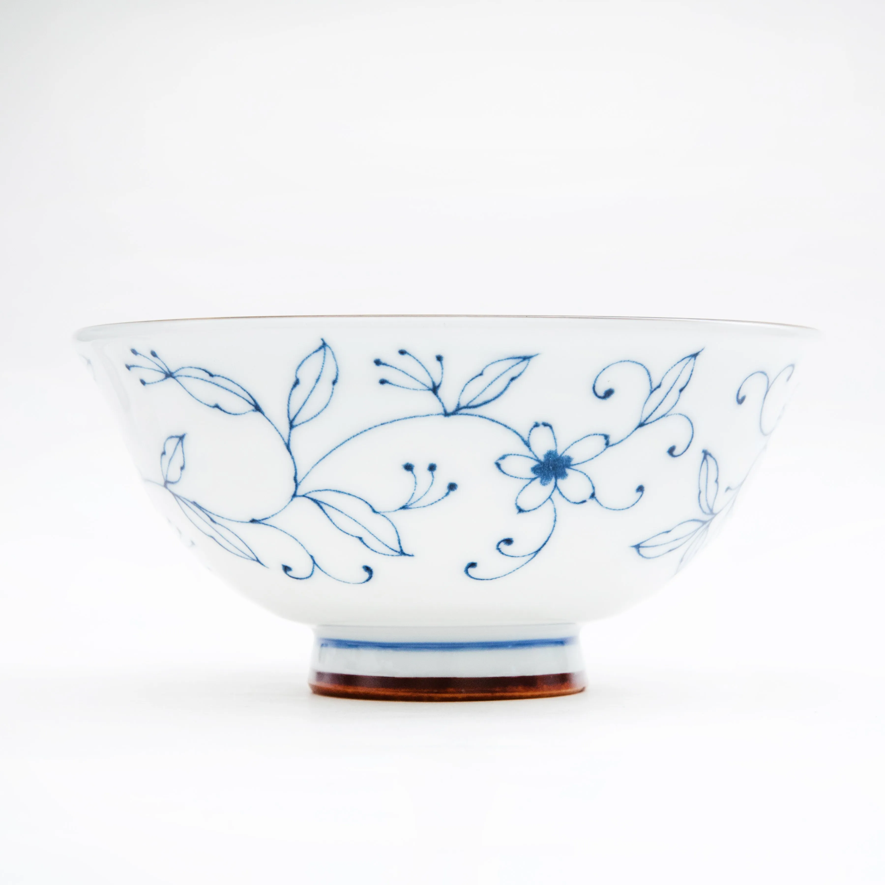 Line Arabesque Floral Pattern Porcelain Bowl