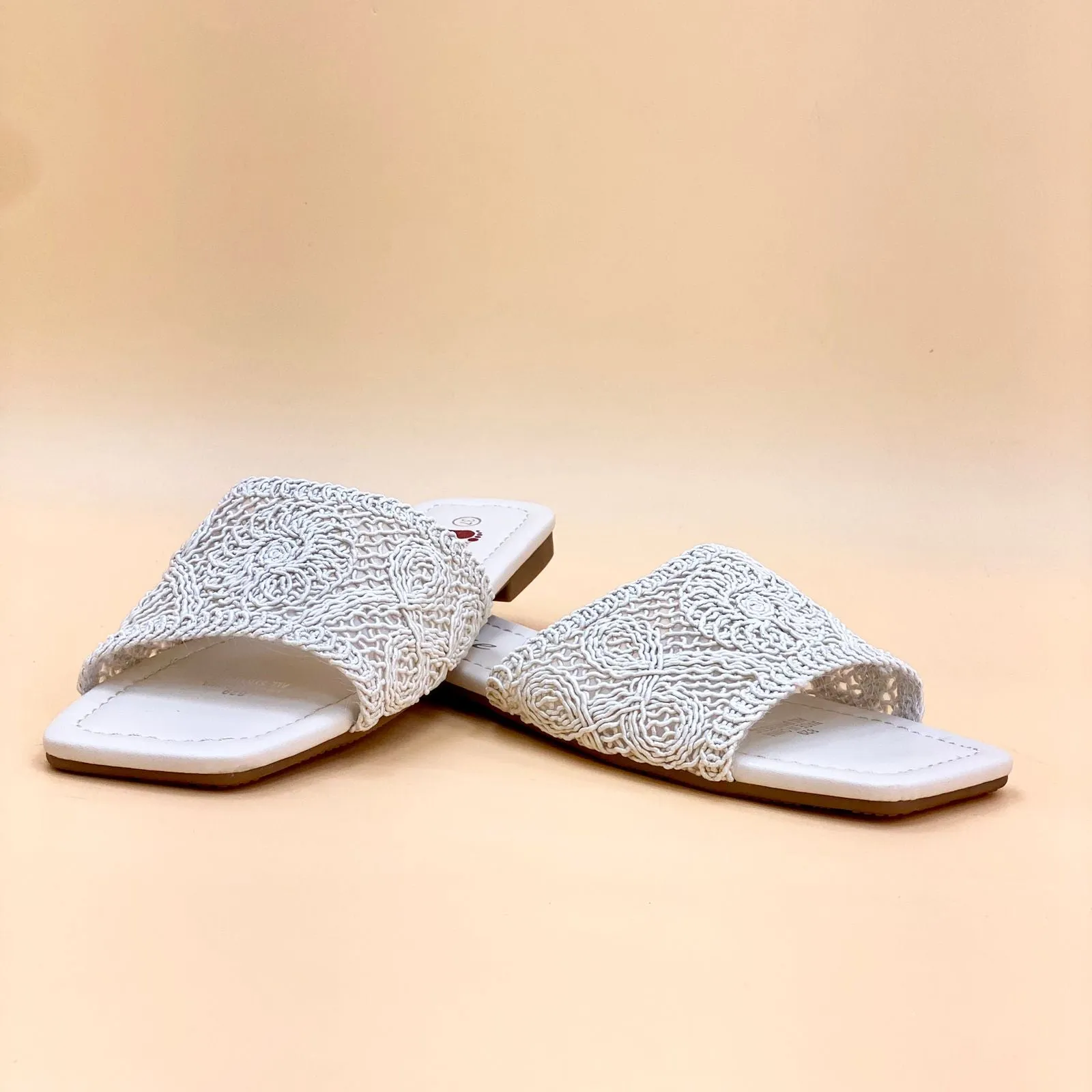 NEW , WOMEN SLIPPERS S7